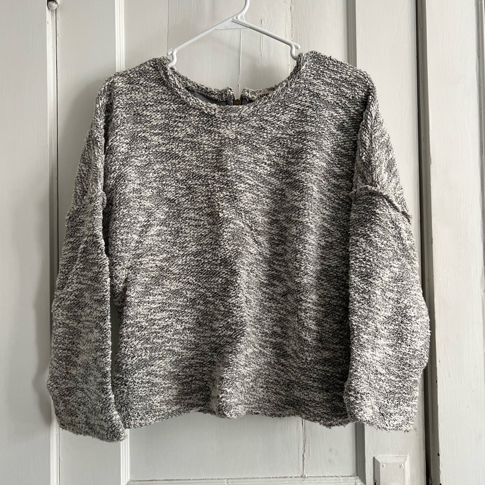 L’AGENCE elbow length-sleeve sweater size medium gray women’s